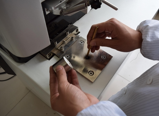 直讀光譜儀清理激發臺 /cxyq/20200304120217-FrdR7FnJ2ZP25oZBOBtpPRW9j_5y.png